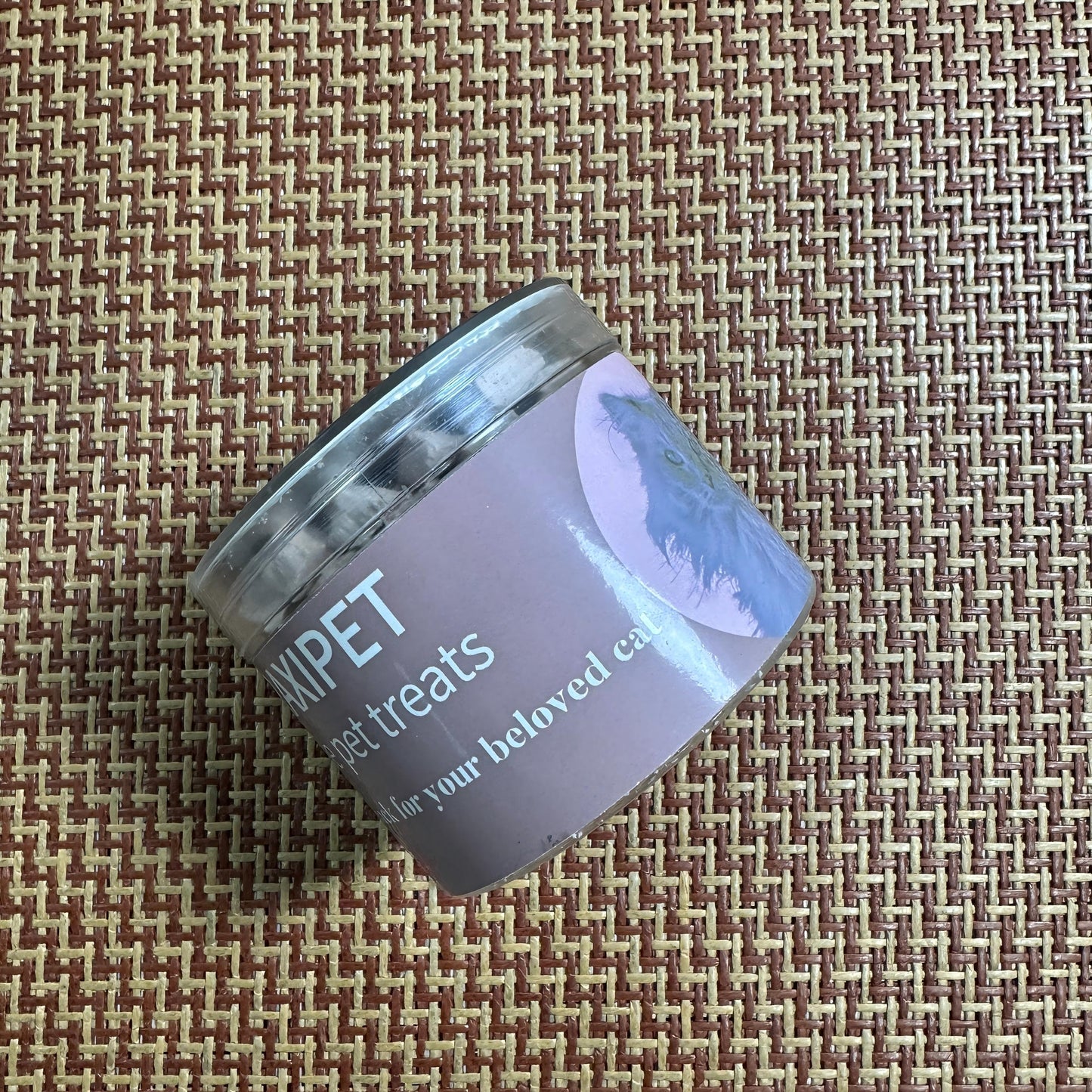 PRAXIPET Edible pet treats Selected high-qualitychickenis vacuum-freeze-dried at ultralowtemperatures to preserve its nutrition and flavor