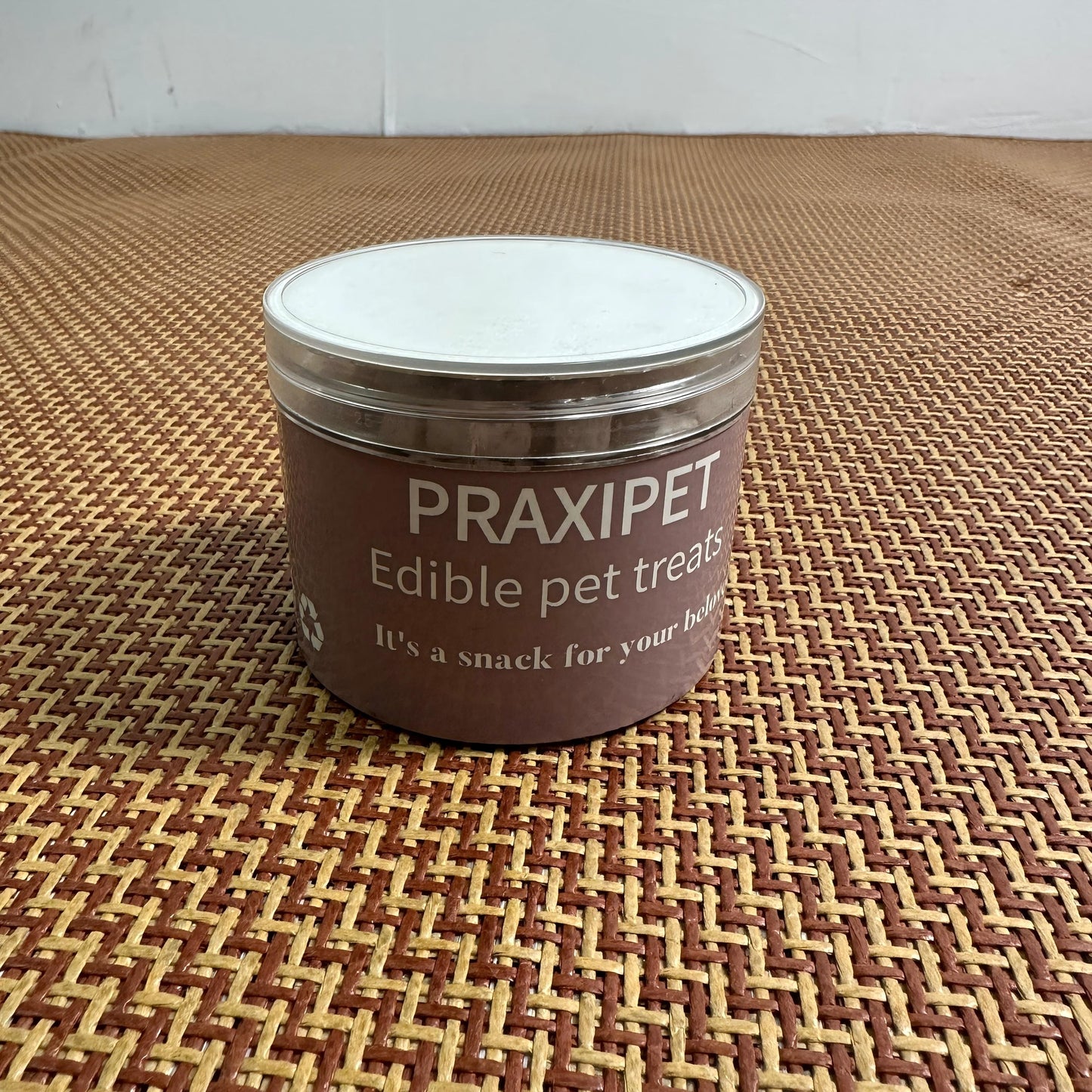 PRAXIPET Edible pet treats Selected high-qualitychickenis vacuum-freeze-dried at ultralowtemperatures to preserve its nutrition and flavor